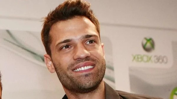 Καμία σχέση με το τραγούδι - Τι έχει σπουδάσει ο Κωνσταντίνος Αργυρός