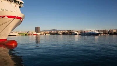 Συναγερμός στον Πειραιά: Βρέθηκε πτώμα γυναίκας στο λιμάνι