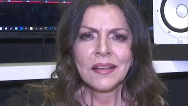Λίτσα Γιαγκούση: «Είχα κάποιο πρόβλημα με την φωνή μου, έκανα ένεση κορτιζόνης»