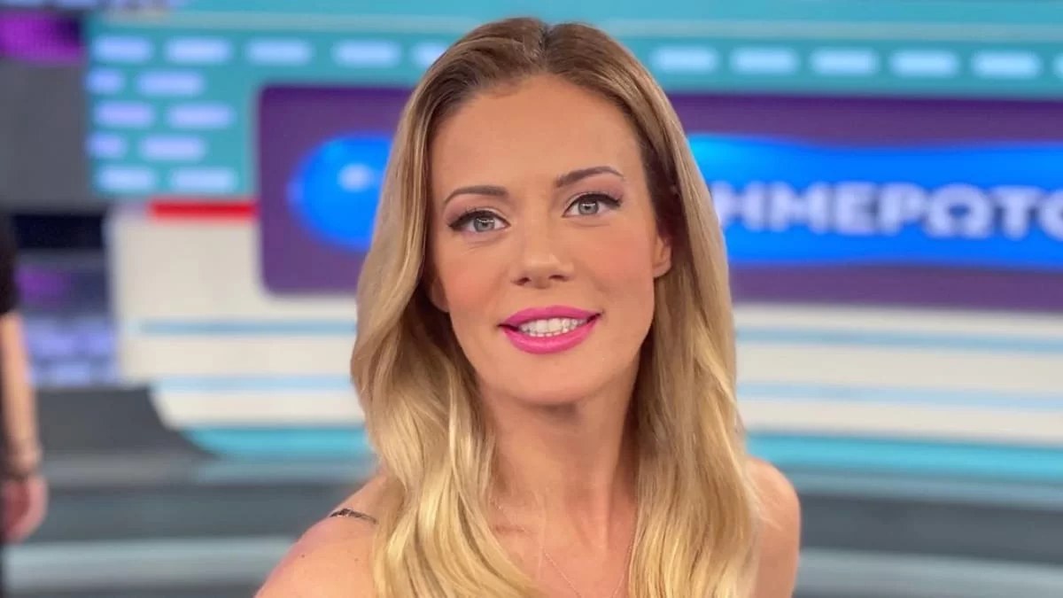 Ζέτα Μακρυπούλια: Το απόλυτο hair trend της σεζόν - Τα αξεσουάρ που κάνουν τη διαφορά