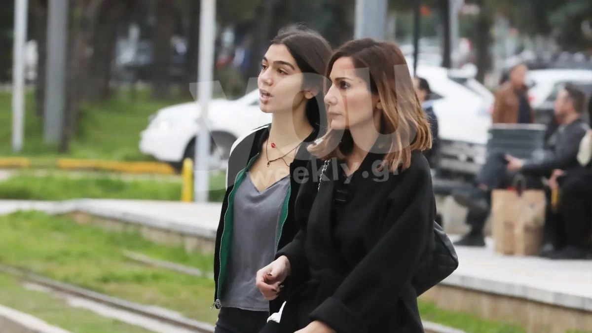 Η γνωριμία με γιο γνωστού τραγουδιστή - Αποκαλύψεις για την ζωή της κόρης της Δέσποινας Βανδή, Μελίνας