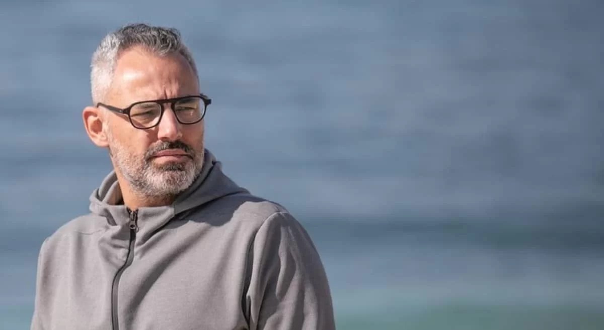 «Δεν ξέρω τι σημαίνει άντρας παλιάς κοπής»: Η ανάρτηση γροθιά στην πατριαρχία από τον Νίκο Συρίγο