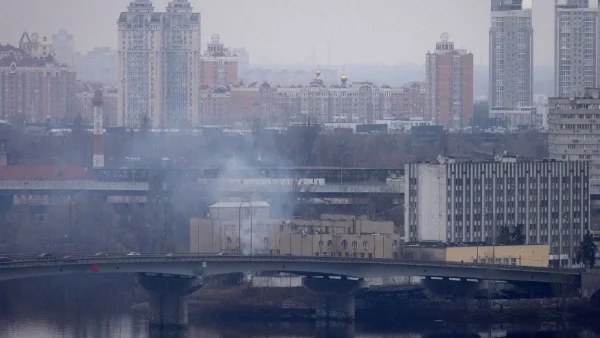 Ουκρανία: Νύχτα αγωνίας στο Κίεβο - Επίθεση σε αποθήκη πυρομαχικών στο Χάρκοβο