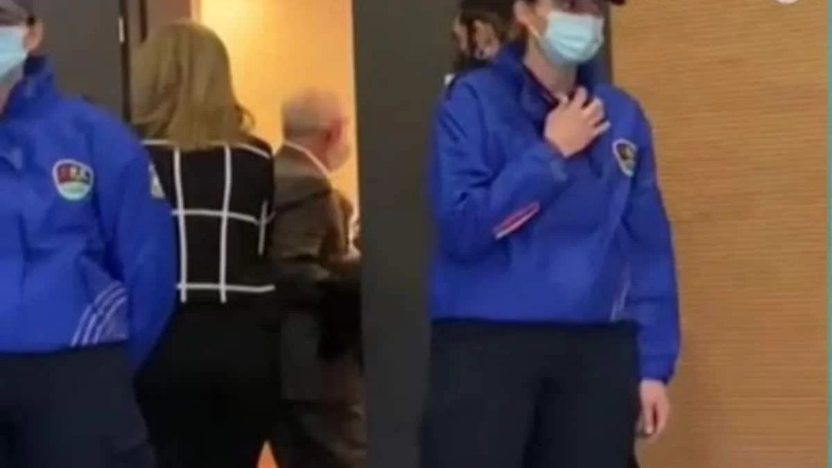 Δίκη Φιλιππίδη: Τα πρώτα πλάνα του ηθοποιού τη στιγμή που έφτασε στο δικαστήριο