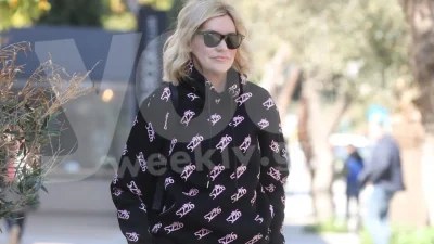 Με κολλητή φόρμα και super αθλητικό outfit - H Σάσα Σταμάτη εντοπίστηκε μόνη της στη Γλυφάδα