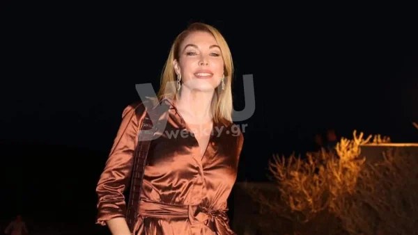 Με χρυσά σερβίτσια και πανάκριβα έπιπλα - Φωτογραφίες από το πατρικό σπίτι της Τατιάνας Στεφανίδου