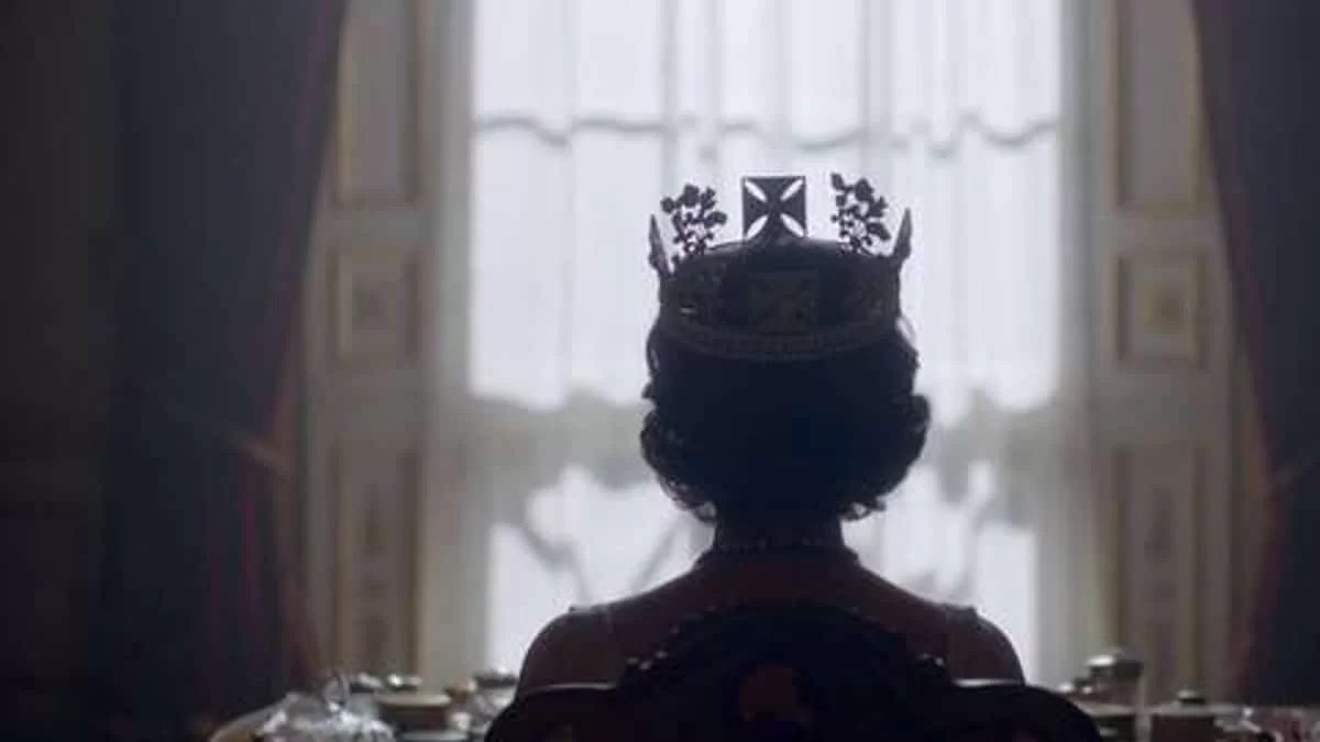 Κλοπή στα πλατό του The Crown - Άρπαξαν αντικέιμενα του παππού της Βασίλισσας Ελισάβετ
