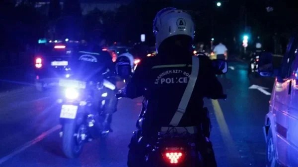 Σοβαρό τροχαίο στη Θεσσαλονίκη - Τραυματίστηκαν σοβαρά δύο άτομα