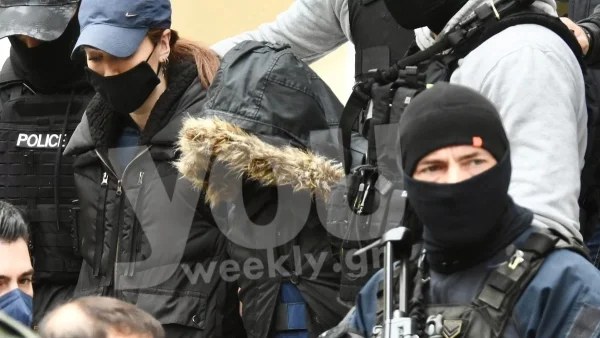 Έπεσε θύμα ξυλοδαρμού η Ρούλα Πισπιρίγκου - Με μελανιές στο πρόσωπό της