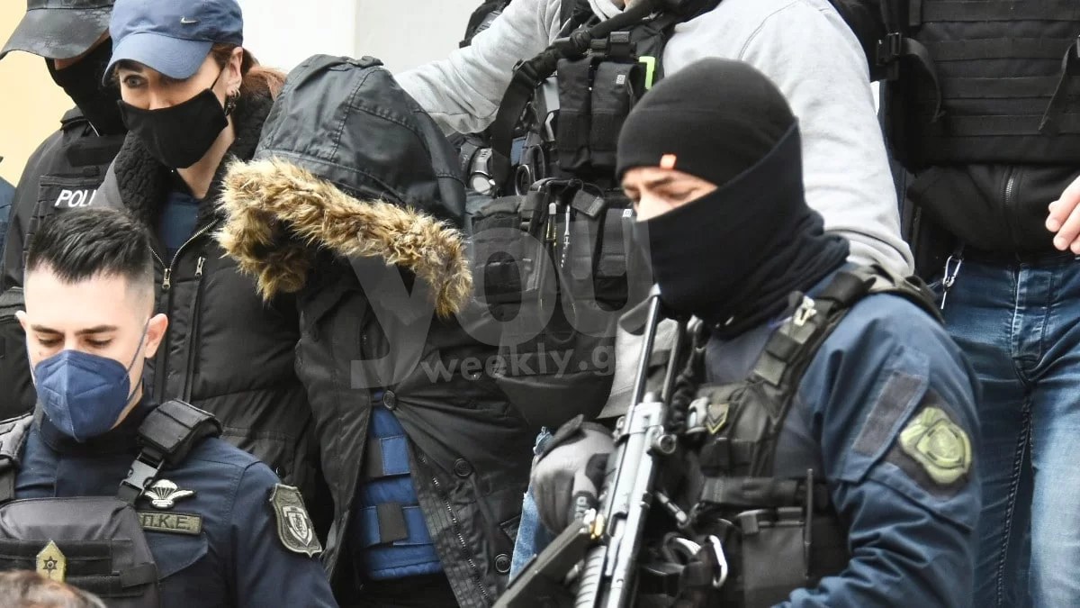 Πάτρα: «Η Ρούλα Πισπιρίγκου έσπρωξε τη γυναίκα μου ενώ είχε το μικρό αγκαλιά» - Σοκαριστική μαρτυρία