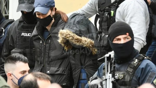 Πάτρα: "Πάντα υπάρχει μια κ@@@λα που..." - Οι αναρτήσεις που "καίνε" την Πισπιρίγκου