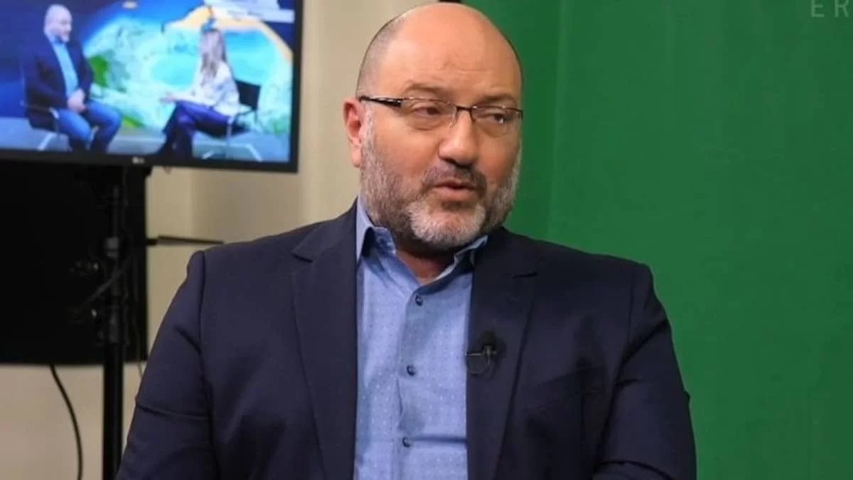 «Τότε ήταν εννέα χρονών...» - Η εξομολόγηση του Σάκη Αρναούτογλου για την υιοθεσία του γιου του