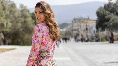 Με παντελόνι από τα Zara η Σταματίνα Τσιμτσιλή - Κοστίζει μόνο 29,95 ευρώ