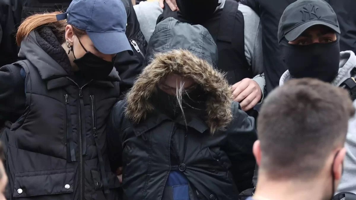 Πάτρα: «Ξέρω ότι μ' ακούνε και οι τρεις...» - Οι δηλώσεις της Ρούλας λίγο πριν συμπληρωθούν 3 χρόνια από τον θάνατο της Μαλένας