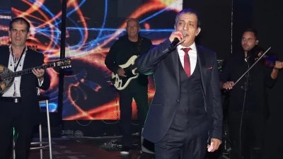 Το 2013 είχε μια σύντομη σχέση με τον Παντελή Παντελίδη - Η ξανθιά που βρίσκεται πλέον στη ζωή του Θέμη Αδαμαντίδη
