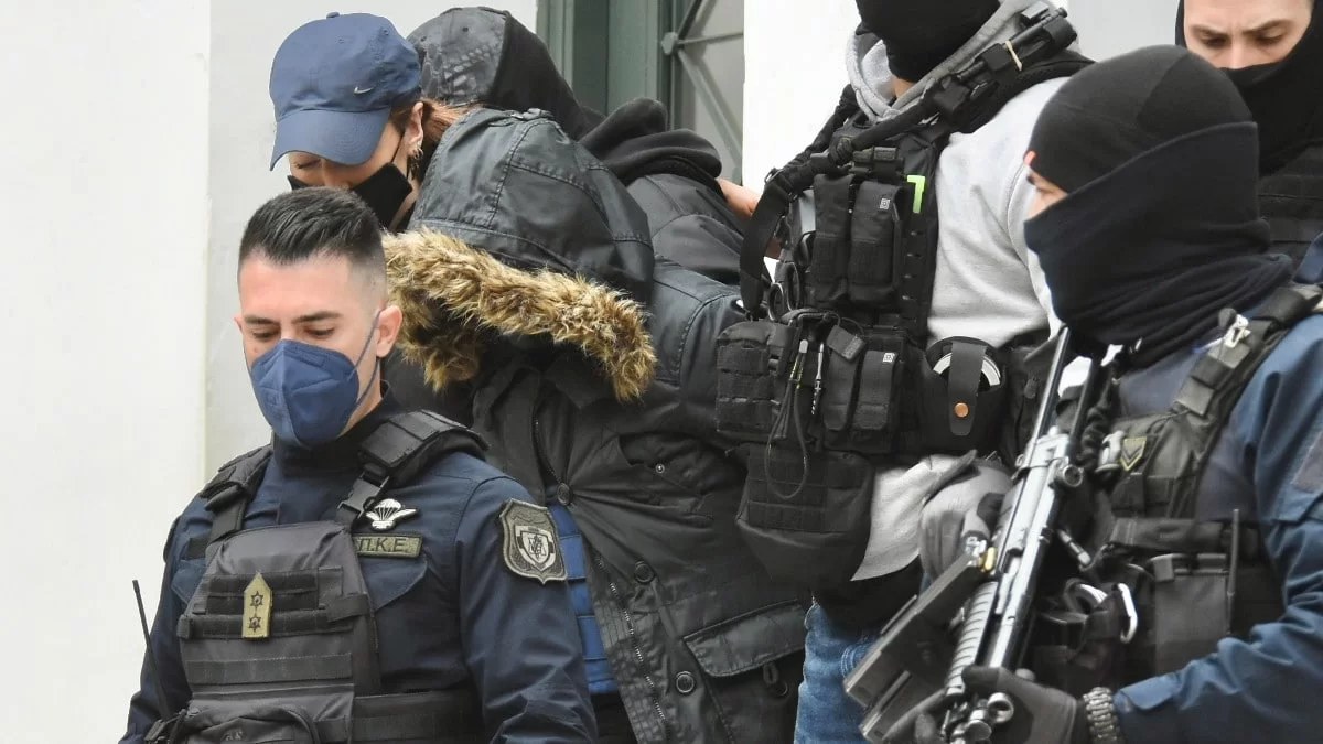 Τραγωδία Πάτρα: «Φαίνεται πως υπάρχει εγκληματική ενέργεια και στους θανάτους Μαλένας και Ίριδας»
