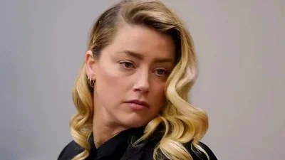 Amber Heard: Χαμός στα social media με βίντεο από τις εκφράσεις της στη δίκη - Την κατηγορούν πως είναι ψεύτικη