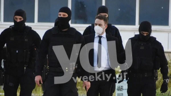 Γλυκά Νερά: «Την κουνούσε και ρωτούσε αγάπη μου είσαι καλά;» - Η συγκλονιστική κατάθεση του αστυνομικού