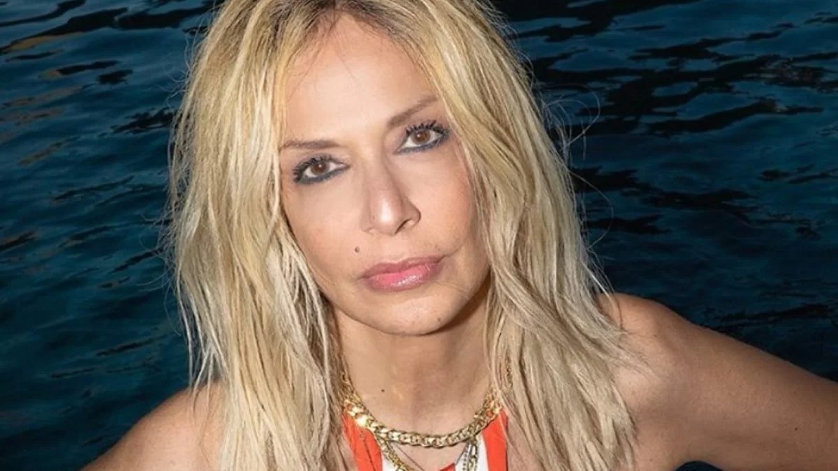 Πώς ήταν η Άννα Βίσση πριν την πλαστική στήθους - Σπάνιο φωτογραφικό υλικό