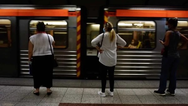 Σε 24ωρη απεργία την Τετάρτη ΓΣΕΕ-ΑΔΕΔΥ - Ποια ΜΜΜ τραβούν χειρόφρενο