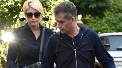 Δεκάδες αντιδράσεις κάτω από την ανάρτηση της Σίας Κοσιώνη με τον Κώστα Μπακογιάννη από τα Χανιά
