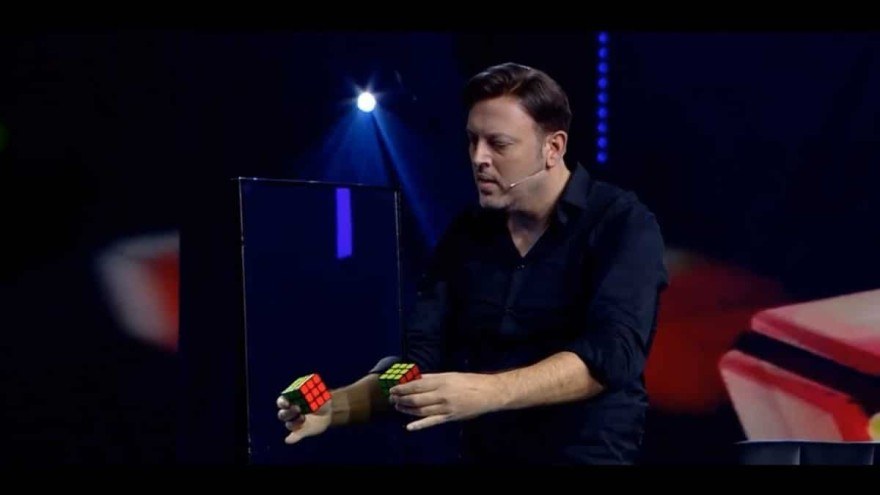 ANTUAN CUBE MAGICIAN