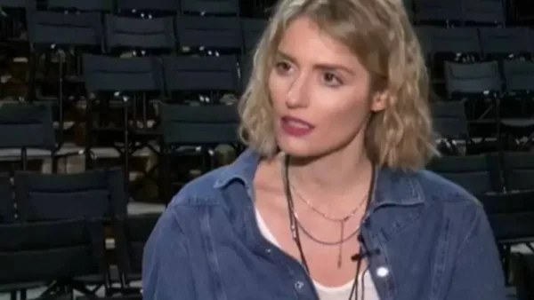 Ελεονώρα Αντωνιάδου: «Είχε προκαλέσει αίσθηση η σκηνή του φιλιού με τον Γιώργο Αγγελόπουλο»