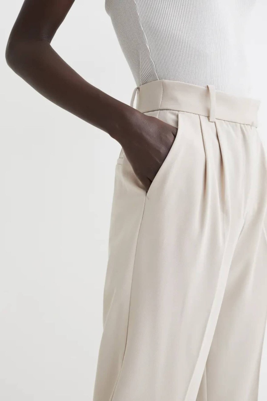 Το ανάρπαστο παντελόνι από τα H&M