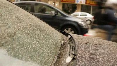 Καιρός 7/4: Πότε θα εξασθενήσουν οι βροχές και οι καταιγίδες - Μεταφορά αφρικανικής σκόνης