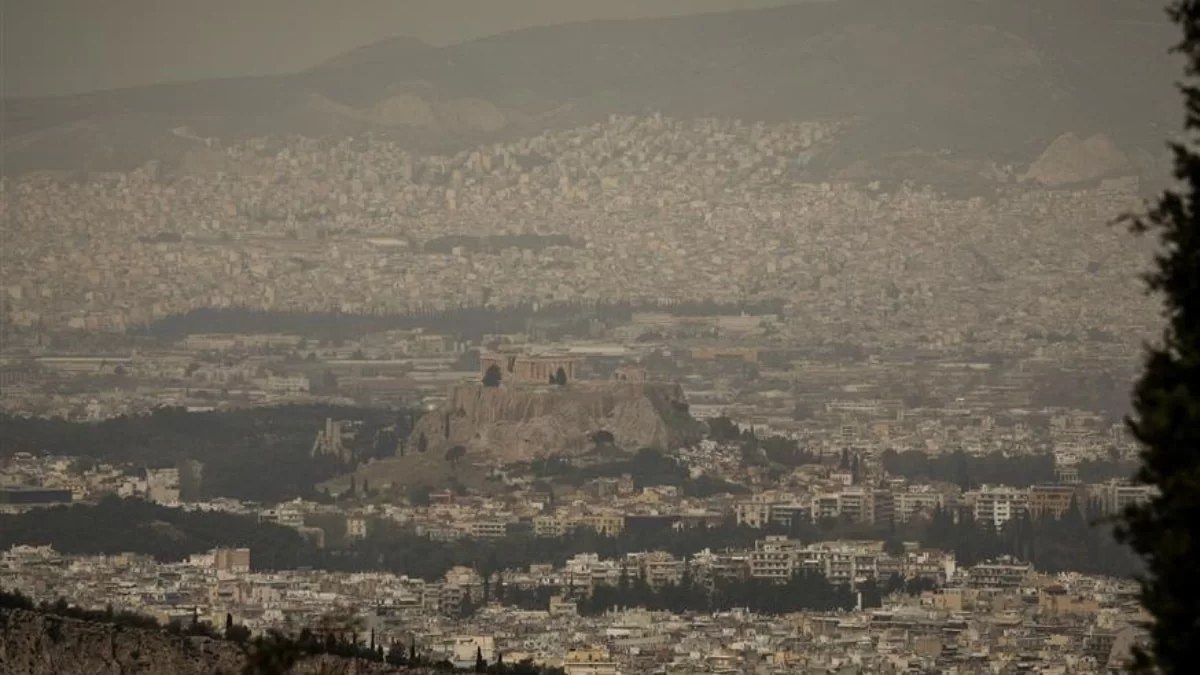 Λασποβροχές και αφρικανική σκόνη μέχρι και την Μ. Τετάρτη - Τι καιρό θα κάνει το Πάσχα;