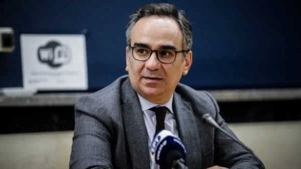 Πήρε εξιτήριο από τον Ευαγγελισμό ο Βασίλης Κοντοζαμάνης - Νοσηλευόταν μετά από πνευματική εμβολή