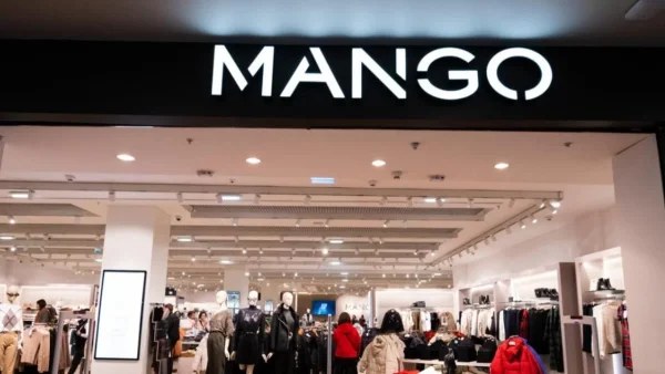 Έχει γίνει περιζήτητο το πουκάμισο από τα Mango - Θα φαίνεσαι πιο σικ από ποτέ
