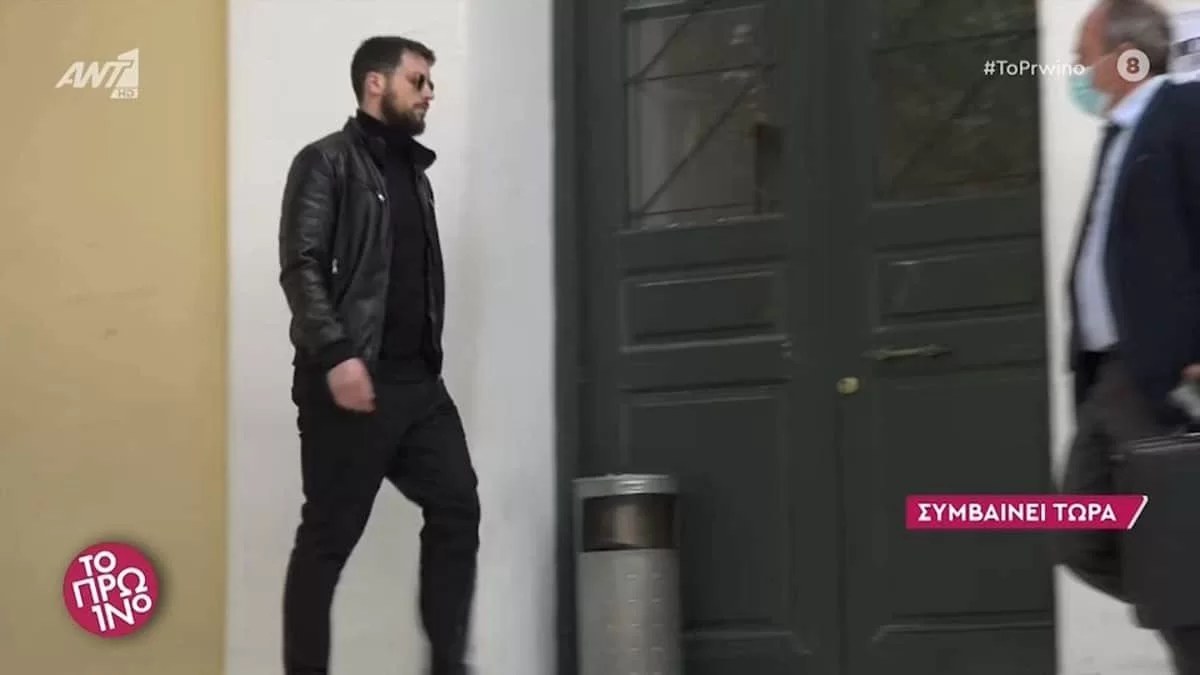 Ο Μάνος Δασκαλάκης κατέφθασε στην ανακρίτρια - Τον γιούχαραν πριν μπει στο κτίριο 9