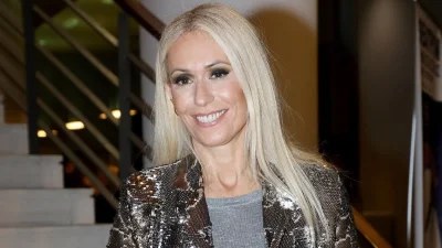 Φωτογραφία της Μαρίας Μπακοδήμου πριν από τις πλαστικές στην αρχή της καριέρας της