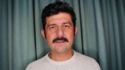 Μιχάλης Οικονόμου: Δημοσίευσε σπάνια φωτογραφία με τον γιο του, Νικηφόρο - Ποζάρει μπροστά από το ηλιοβασίλεμα