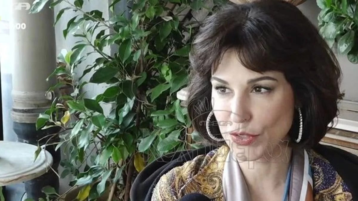 «Κάποιος από το κοινό ανέβηκε και άρχισε να με χτυπάει» - Συγκλονίζει η Κατερίνα Παπουτσάκη με το περιστατικό