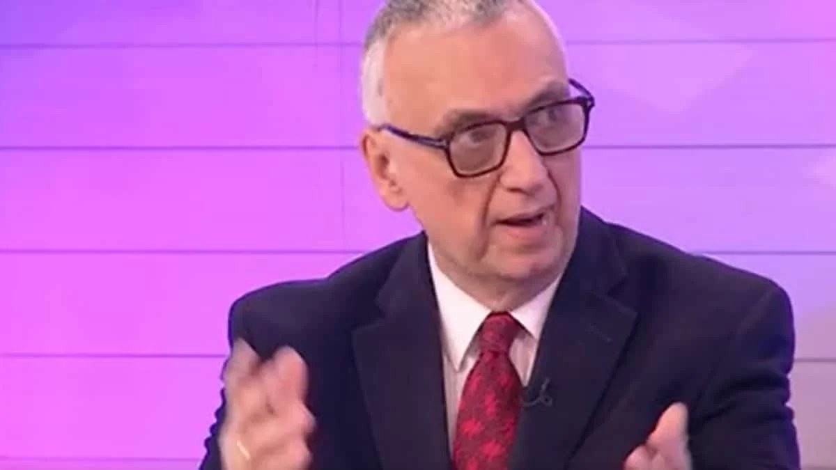 «Η απόλυτη ντροπή!» - Άστραψε και βρόντηξε ο Δημήτρης Σούρας στον αέρα του Τι λες τώρα