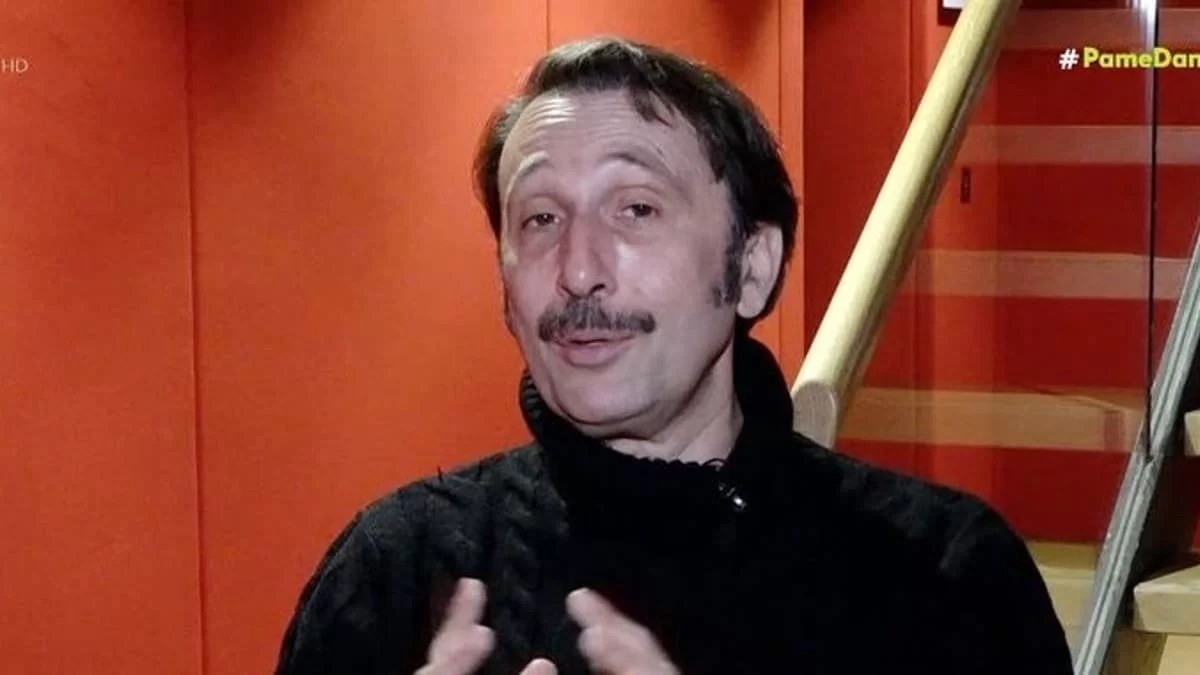 «Οι άνθρωποι στο δρόμο ήταν σίγουροι ότι είμαι...» - Ο Ρένος Χαραλαμπίδης σε μία αποκαλυπτική εξομολόγηση