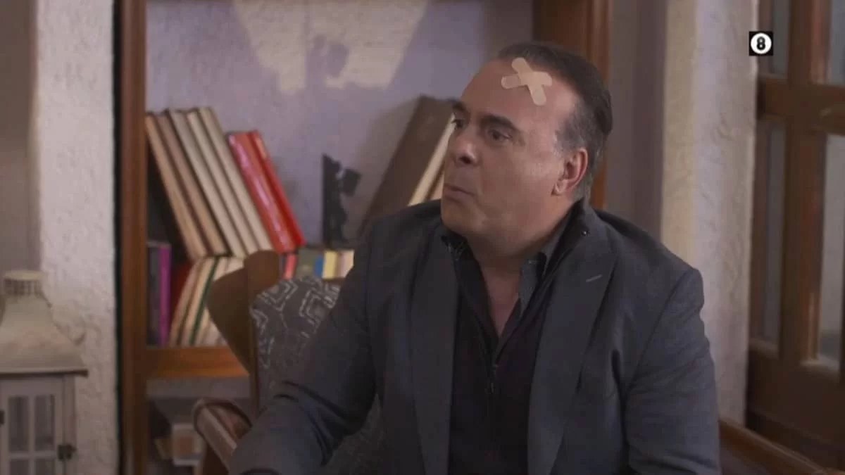Χαιρέτα μου τον πλάτανο: Ο Σάββας θα εκβιαστεί μέσα από ένα βίντεο με το πρόσωπο του