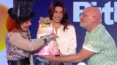 Έμεινε "κάγκελο" η Σωτηροπούλου - Η έκπληξη στο Καλό Μεσημεράκι για τα γενέθλια της