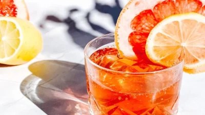 Να το πίνετε δυο φορές την ημέρα για να μείνετε μισές - Σπιτικό ρόφημα με μηλόξυδο, μέλι και...