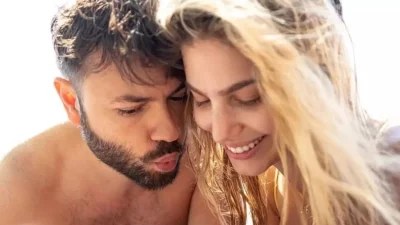 Πιο ερωτευμένοι από ποτέ ο Πέτρος Πυλαρινός  και η Βάλια Χατζηθεοδώρου - Οι διακοπές στην Μύκονο