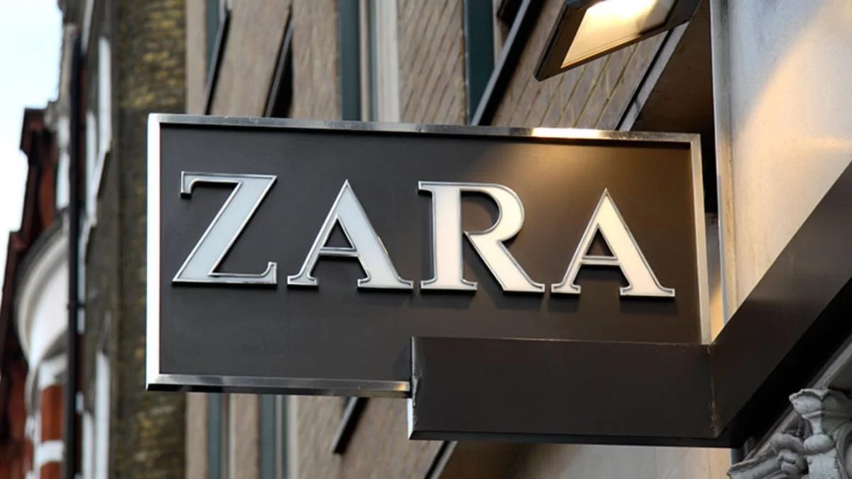 Κοντό, ροζ και παιχνιδιάρικο - Το Zara φόρεμα που θα φοράς όλο το καλοκαίρι 2022
