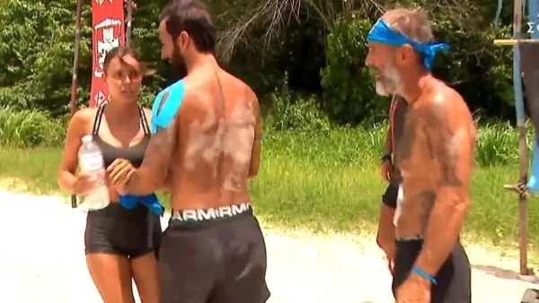 «Τι είπες ρε μ@@@α;» - Τα "καντήλια" Σοφιάνας και Τάκη μαζί με απίστευτο σκηνικό στον πάγκο