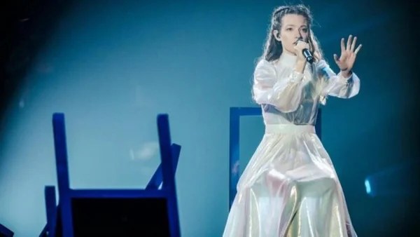 Eurovision 2022: Η προβοκατόρικη ερώτηση που άφησε «κάγκελο» την Αμάντα Γεωργιάδη