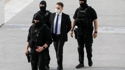 Γλυκά Νερά: «Έλεγε μέχρι τελευταία στιγμή...» - Η αντίδραση του δικηγόρου μετά την ποινή του Μπάμπη