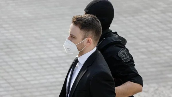 «Είναι βαθιά μετανιωμένος...» - Η ψυχολογική κατάσταση του Μπάμπη Αναγνωστόπουλου μετά την ανακοίνωση της ποινής του
