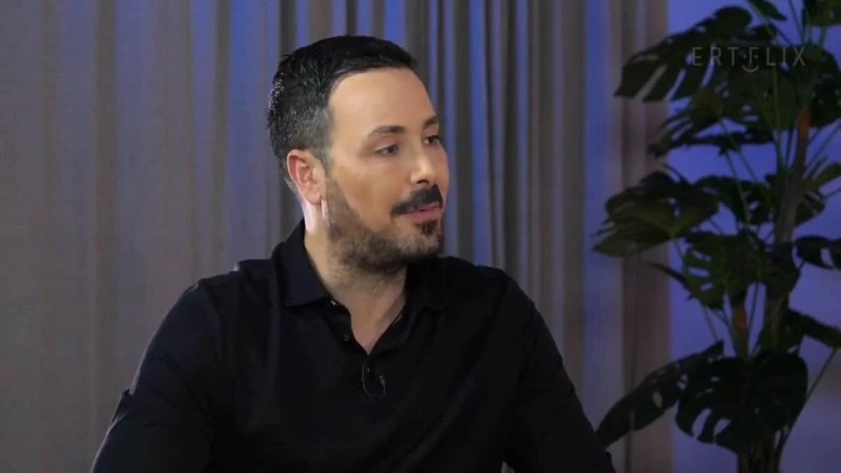 Συγκλονίζει ο Πέτρος Κουσουλός με την σπάνια αποκάλυψή του - «Έμαθα ότι η γυναίκα μου είναι έγκυος ενώ νοσηλευόταν»