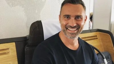 Eurovision 2022: «Αδερφή είμαι, αλλά...» - Η απάντηση του Καπουτζίδη σε ομοφοβικό σχόλιο στον αέρα της ΕΡΤ