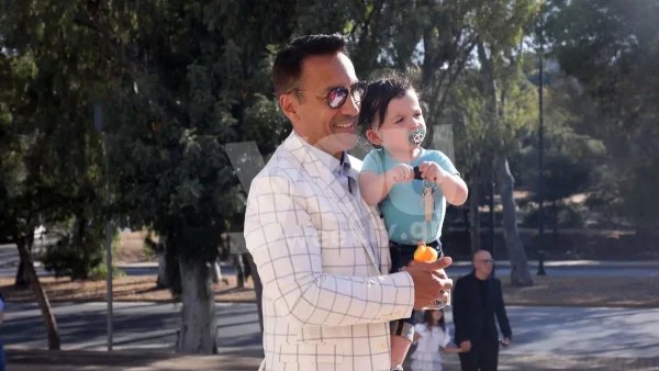 Σε πελάγη ευτυχίας ο Πέτρος Ίμβριος - Υπέρλαμπρός στη βάφτιση του γιου του